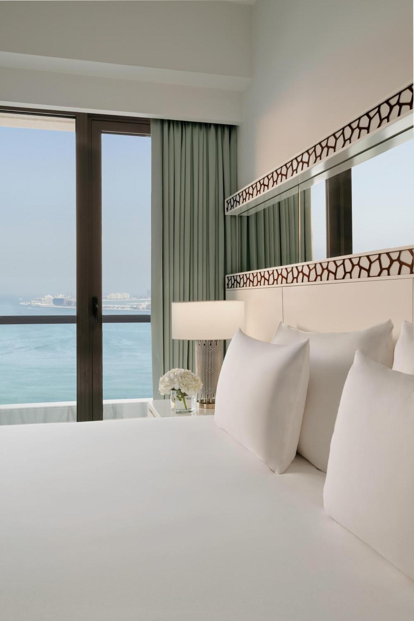 Club Sea View Room Balcony-Higher floor & Coral Lounge Access